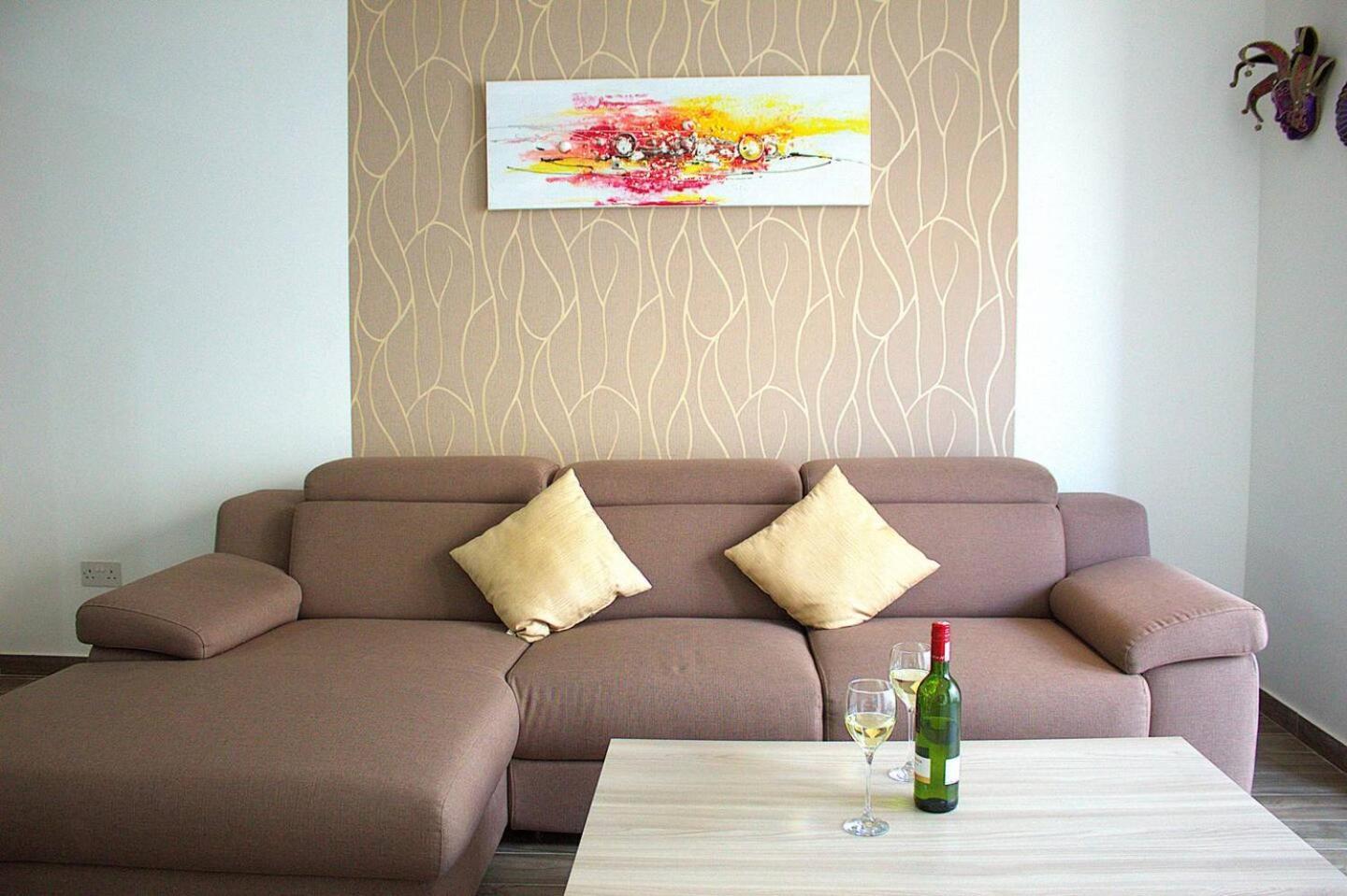 Apartament Stylish 3bedroom By Homely Gzira